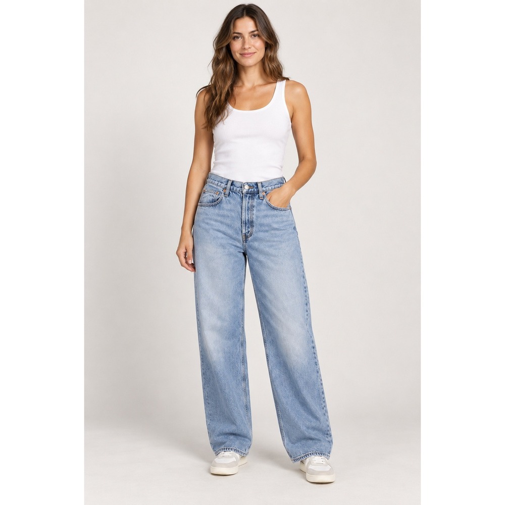 90s Baggy Button Fly Y2K Universal Thread Jean Women 8 Light Wash Mid Rise retro